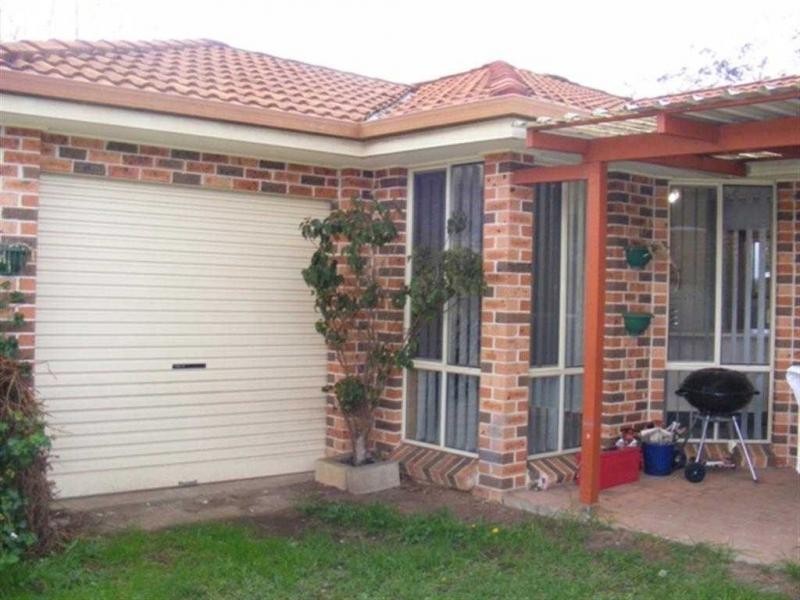 2 Moore Place, Currans Hill NSW 2567