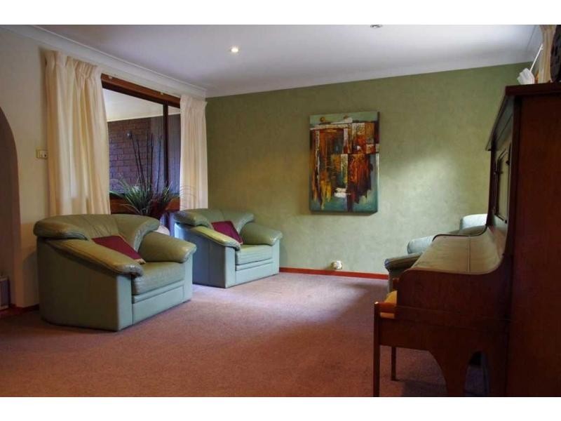 2 Araluen Place, Camden South NSW 2570