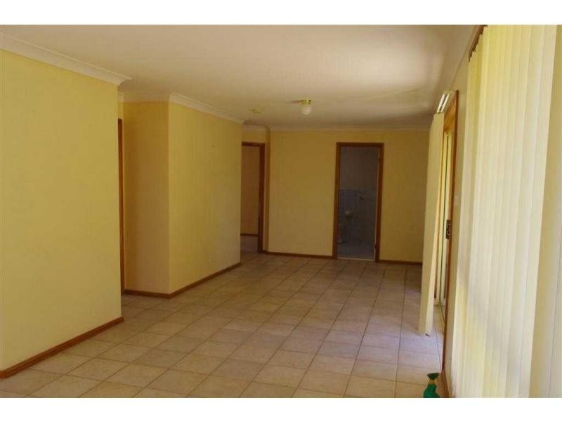 4/48 Julius Road, Rosemeadow NSW 2560