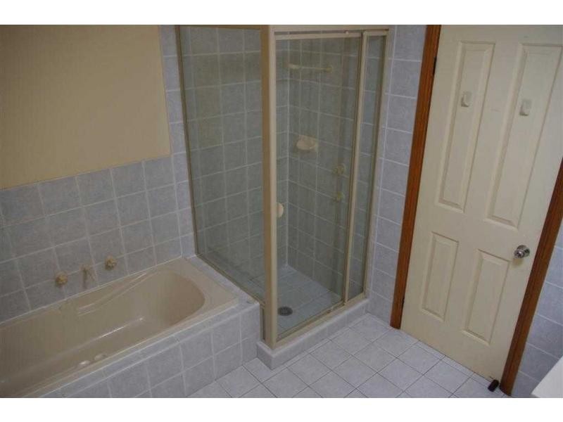 4/48 Julius Road, Rosemeadow NSW 2560