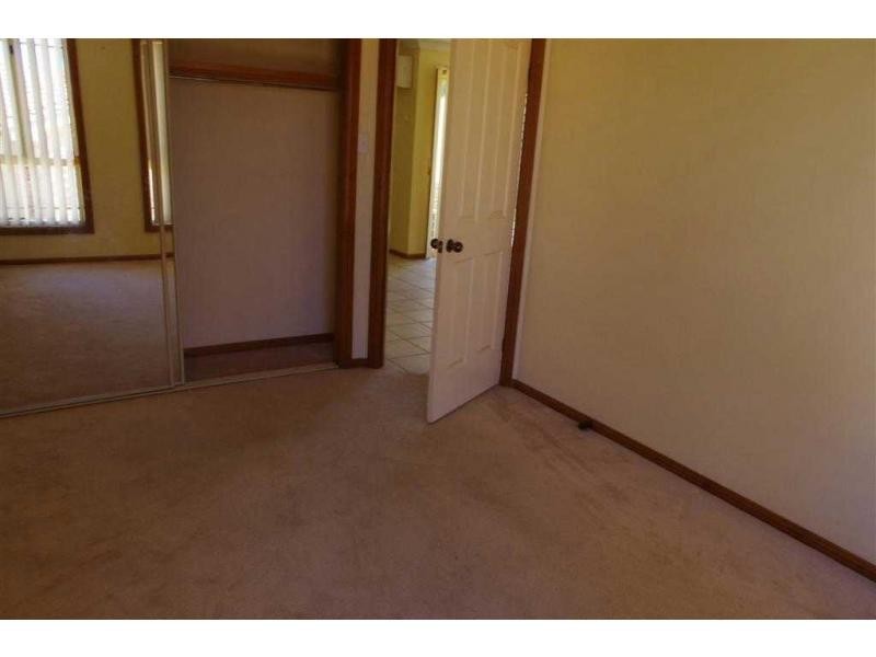 4/48 Julius Road, Rosemeadow NSW 2560