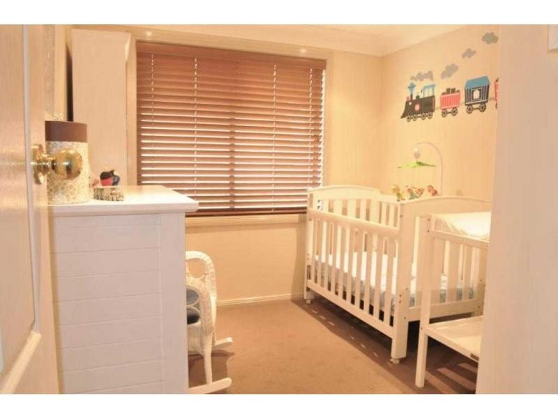 11 Ulmarra Avenue, Camden South NSW 2570