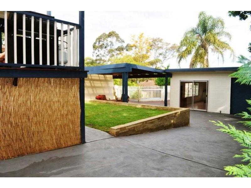 11 Ulmarra Avenue, Camden South NSW 2570