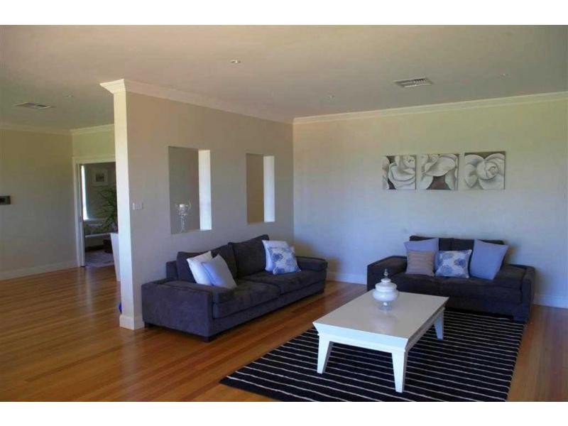 22 Caernarvon Close, Kirkham NSW 2570