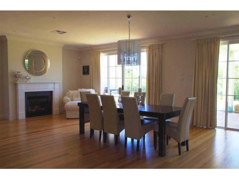 22 Caernarvon Close, Kirkham NSW 2570