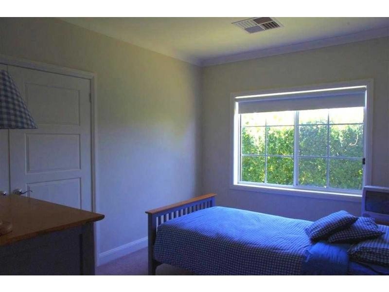 22 Caernarvon Close, Kirkham NSW 2570