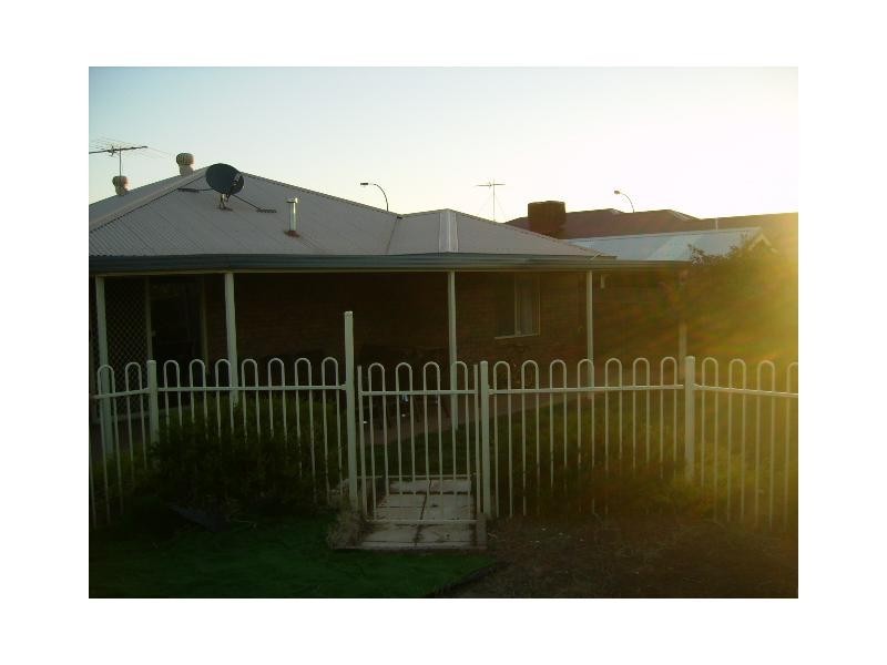 2 Selway Place, Evanston Park SA 5116