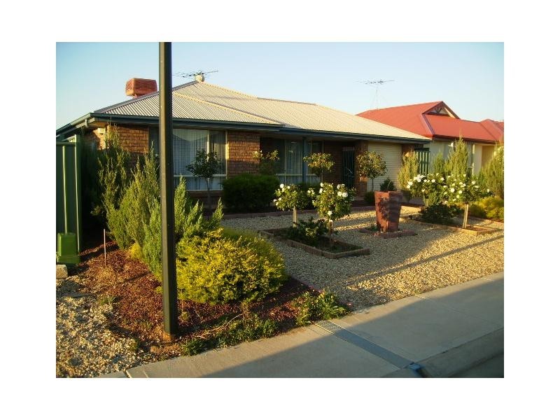 2 Selway Place, Evanston Park SA 5116