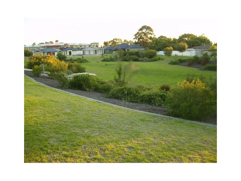 2 Selway Place, Evanston Park SA 5116