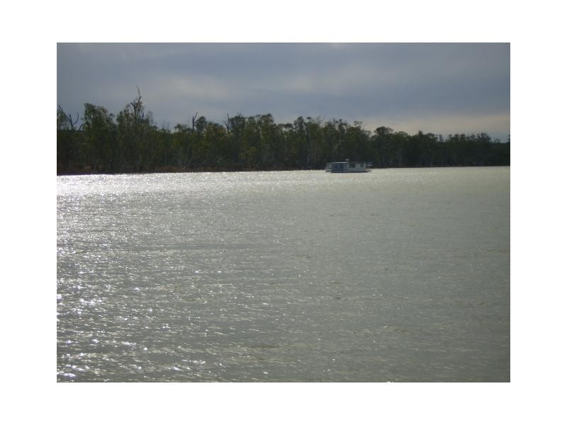 30 River Drive, Blanchetown SA 5357