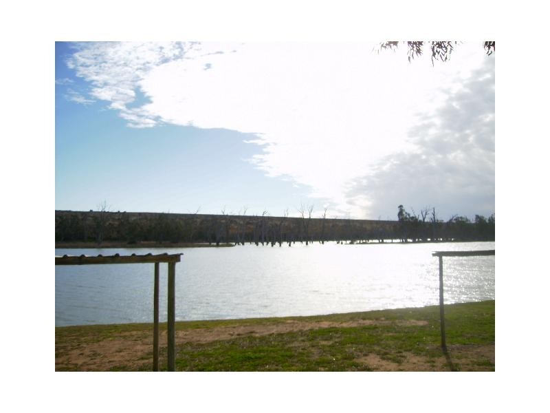 30 River Drive, Blanchetown SA 5357