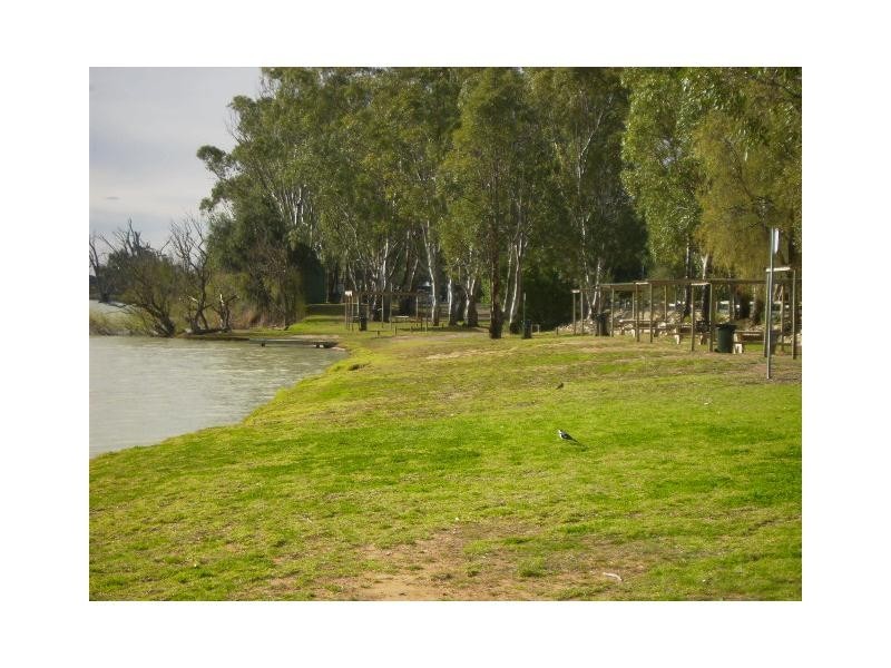 30 River Drive, Blanchetown SA 5357