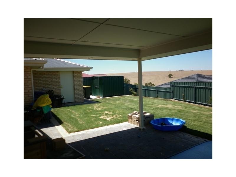 28 Swallow Drive, Hewett SA 5118