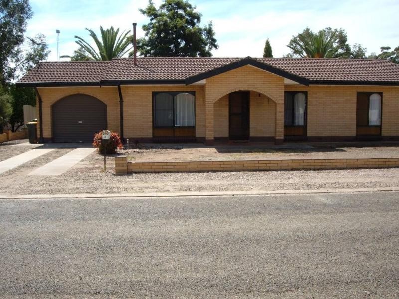 2 Jean Place, Riverton SA 5412