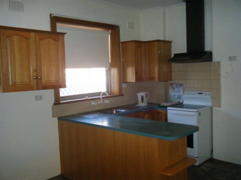 24 Barton Street, Blair Athol SA 5084