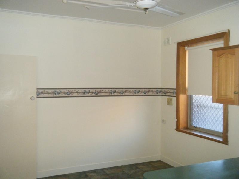 24 Barton Street, Blair Athol SA 5084