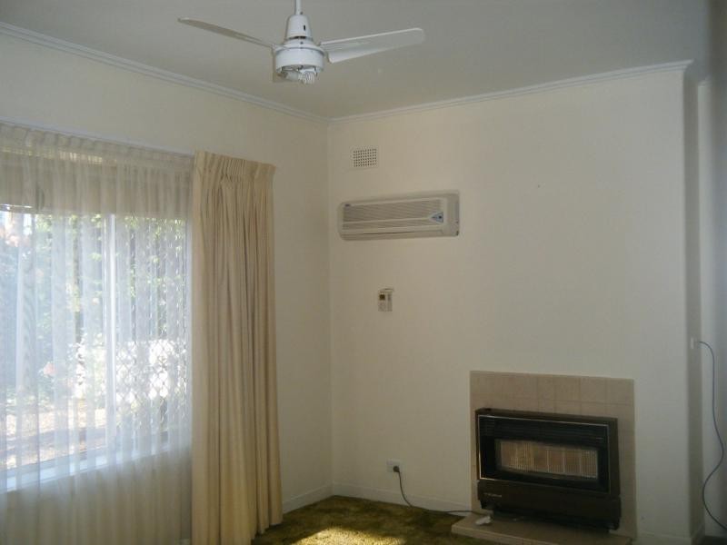 24 Barton Street, Blair Athol SA 5084