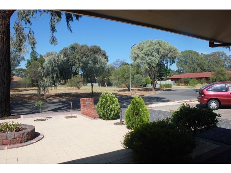 6 Aaron Court, Salisbury Downs SA 5108