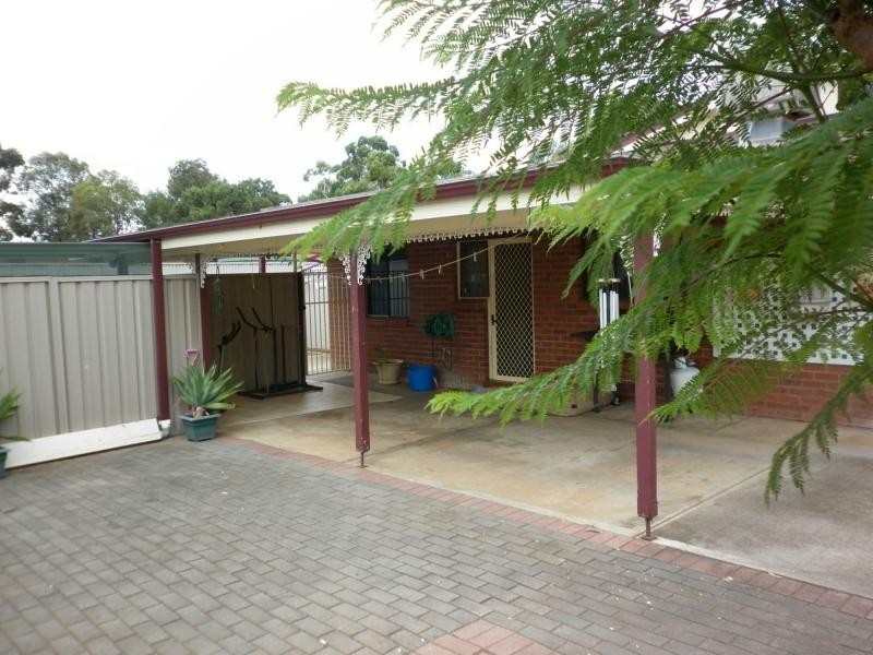 6 Aaron Court, Salisbury Downs SA 5108