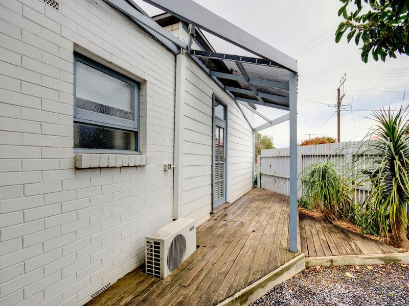 9 Sutherland Street, Glanville SA 5015