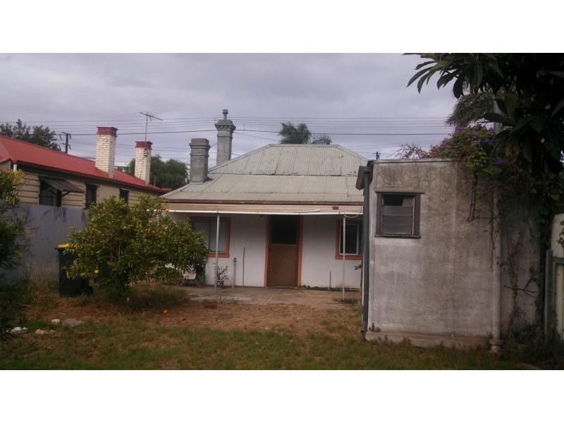 9 Castle Street, Glanville SA 5015