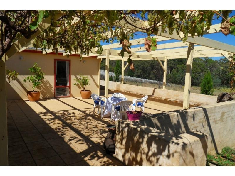402 Deloraine Road, Kersbrook SA 5231