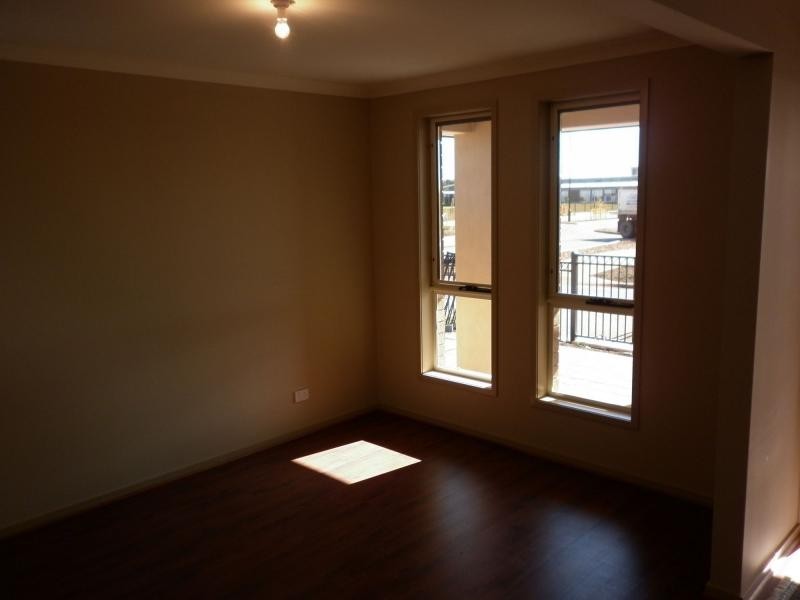 L922 Newton Boulevard, Munno Para West SA 5115