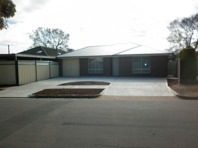 2 Robins Street, Elizabeth Downs SA 5113