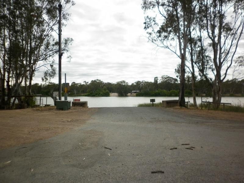 45 The Parade, Blanchetown SA 5357