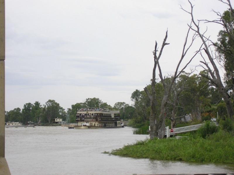 45 The Parade, Blanchetown SA 5357