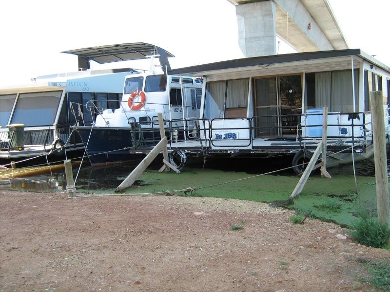 45 The Parade, Blanchetown SA 5357