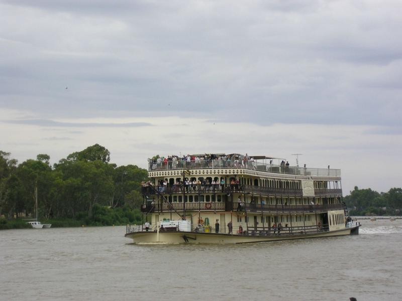 45 The Parade, Blanchetown SA 5357