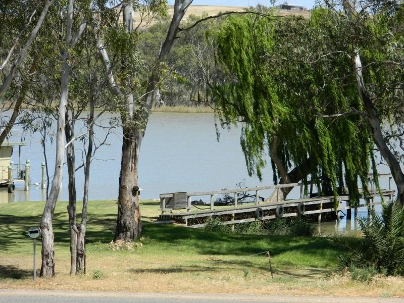 218 East Front Road, Cowirra SA 5238