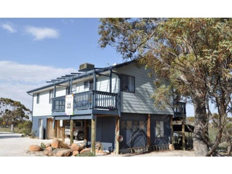 13 North Terrace, Blanchetown SA 5357