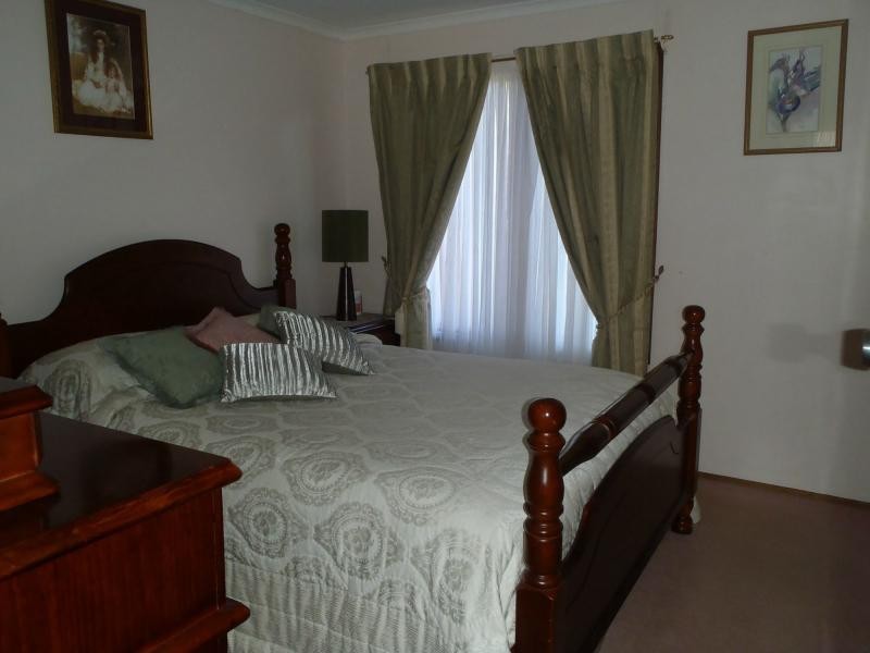 4 Strickland Street, Riverton SA 5412