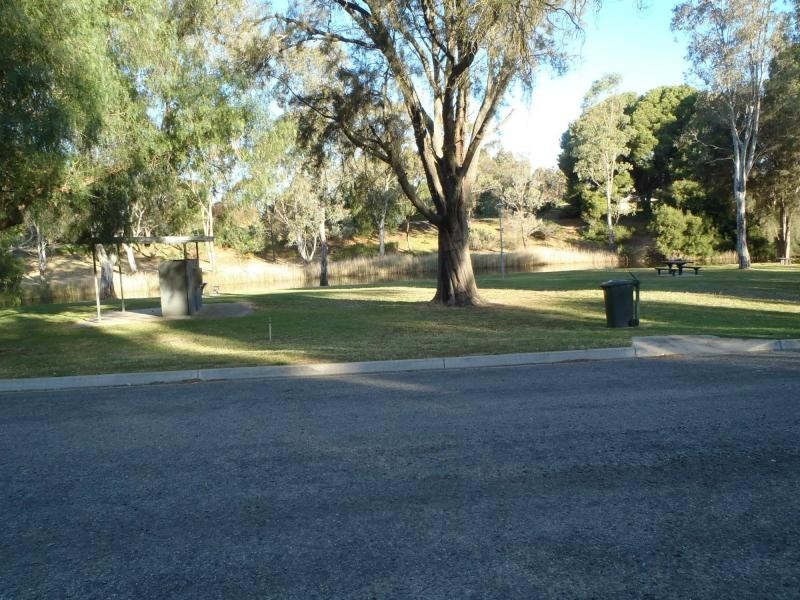 4 Strickland Street, Riverton SA 5412