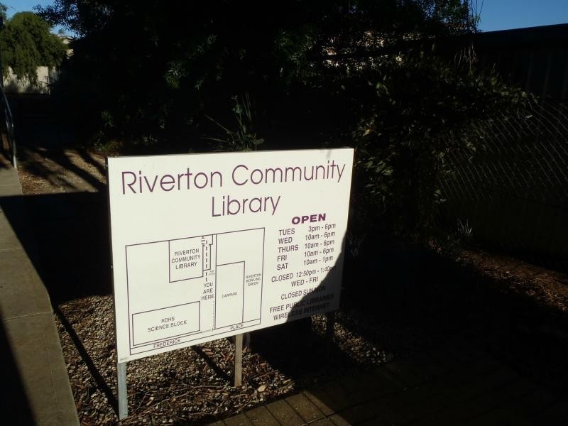 4 Strickland Street, Riverton SA 5412