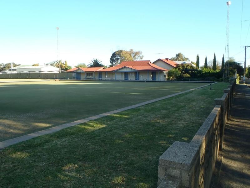 4 Strickland Street, Riverton SA 5412