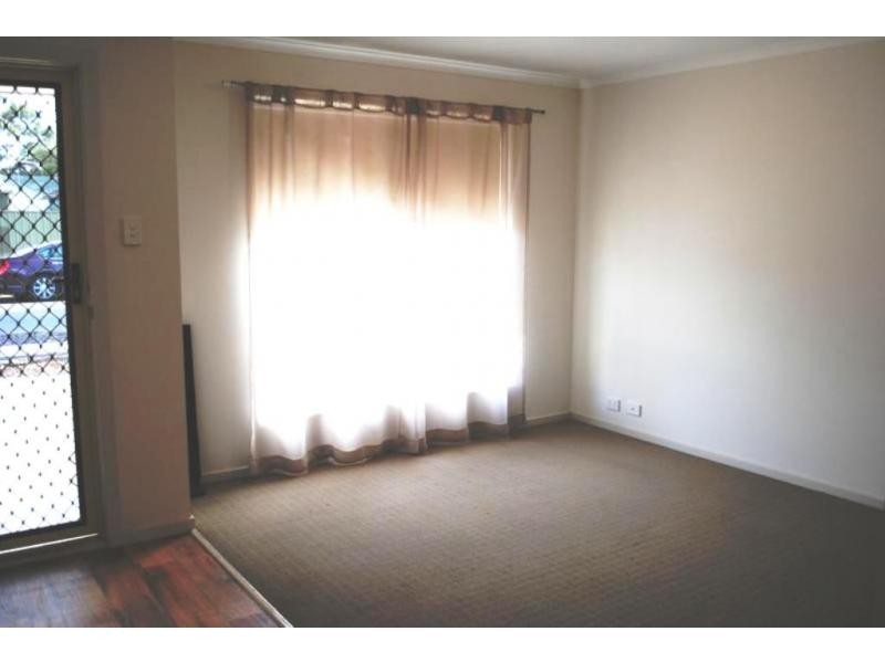 2 Robins Street, Elizabeth Downs SA 5113