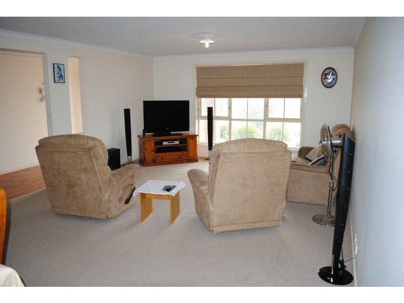 4 SEMMENS Crescent, Freeling SA 5372