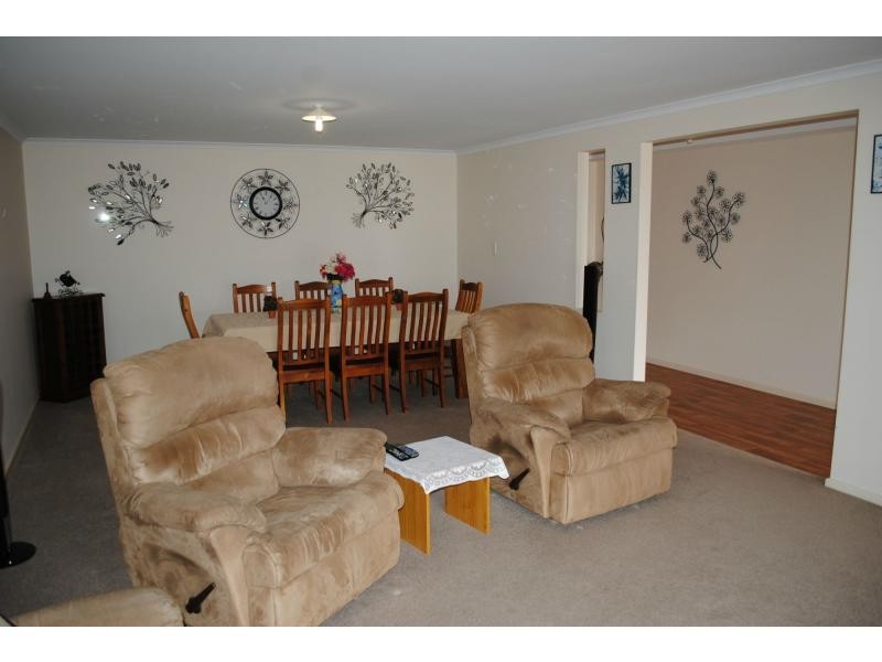 4 SEMMENS Crescent, Freeling SA 5372