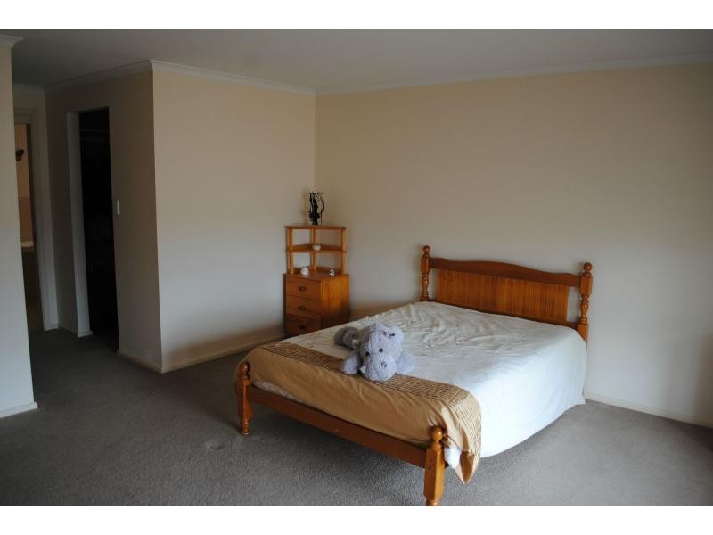 4 SEMMENS Crescent, Freeling SA 5372