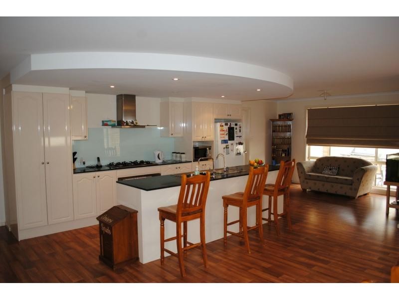 4 SEMMENS Crescent, Freeling SA 5372