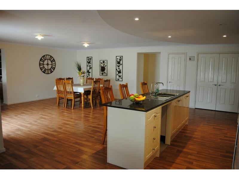 4 SEMMENS Crescent, Freeling SA 5372