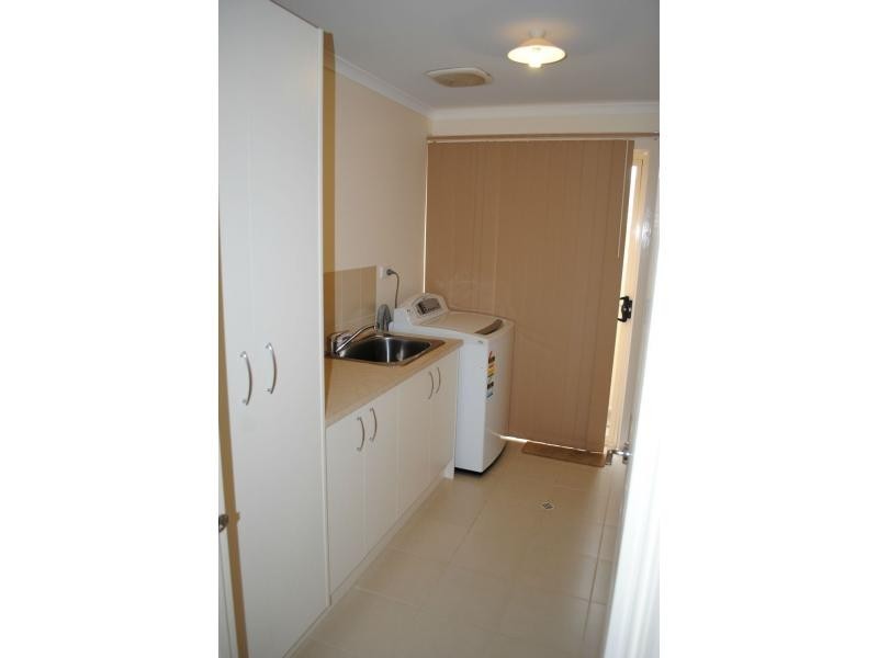 4 SEMMENS Crescent, Freeling SA 5372