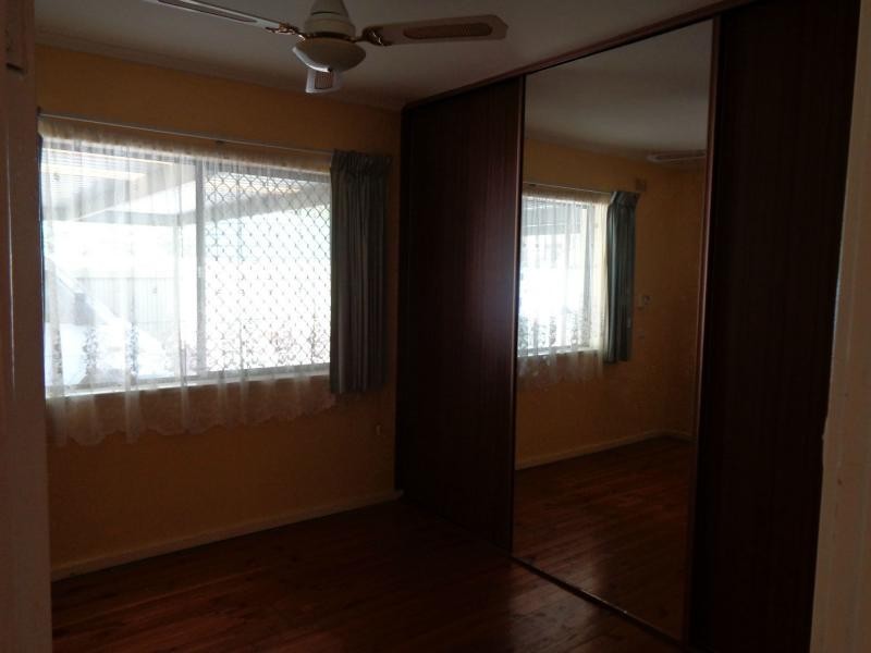 17 River Drive, Para Hills SA 5096