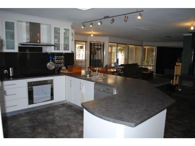 44 JEMALONG Drive, Roseworthy SA 5371