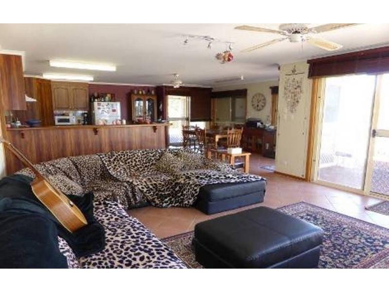 1 McEacherns Beach Road, Port Moorowie SA 5576