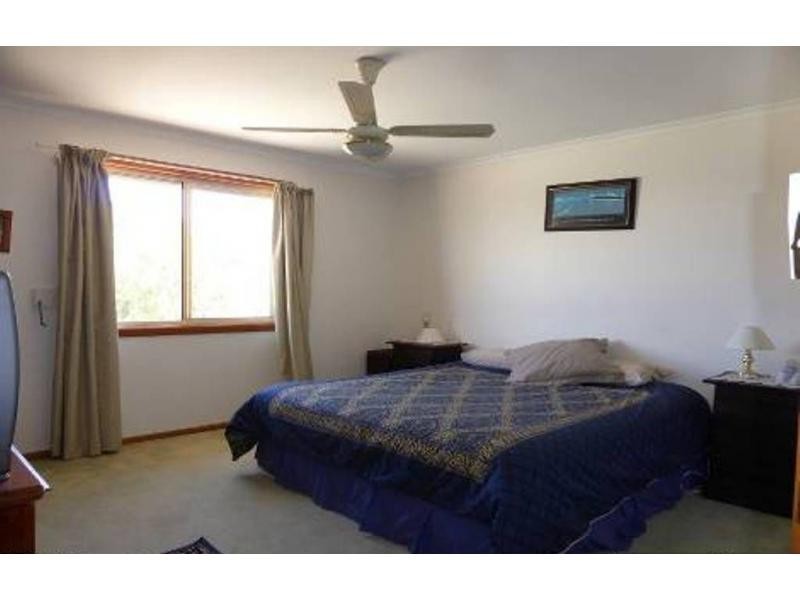 1 McEacherns Beach Road, Port Moorowie SA 5576