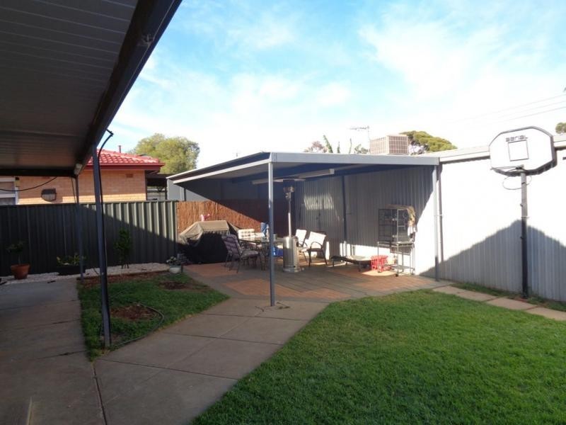 31 Justinian Street, Elizabeth Downs SA 5113